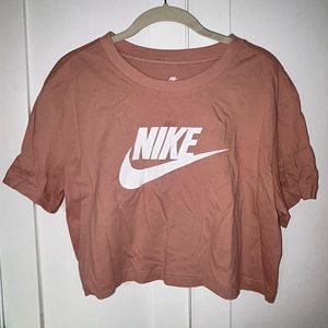 nike t-shirt, size small, loose crop top